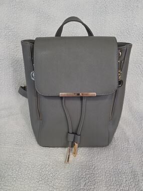 Wink Kangaroo Small Backpack Handbag Purse Gray Faux Saffiano Leather Drawstring